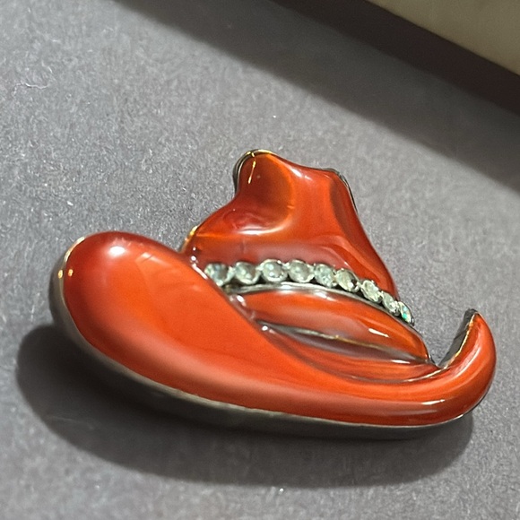 Red Orange Rhinestone Cowboy Hat Brooch - Picture 2 of 3